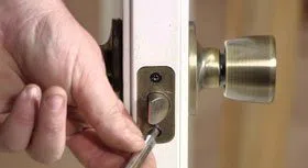 City Locksmith Store Kansas City, MO 816-826-3081 - 16-Emergency-Locksmith-Opening